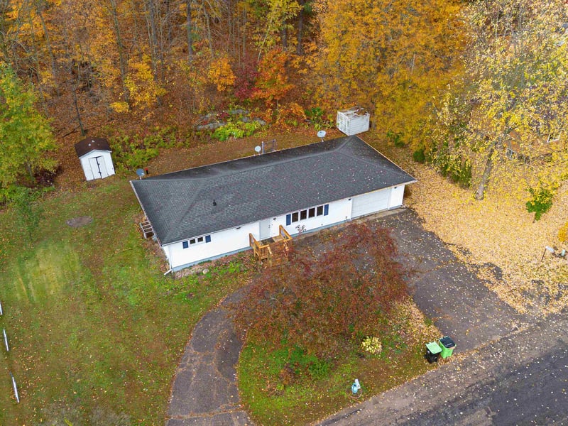 W12792 Uecker St, Caroline, WI 54928-9633