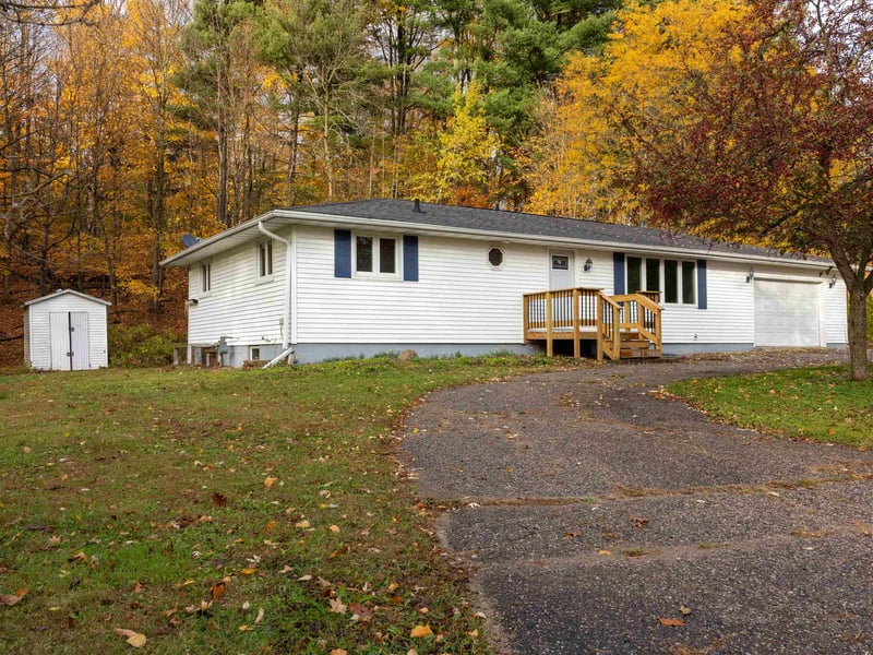 W12792 Uecker St, Caroline, WI 54928-9633