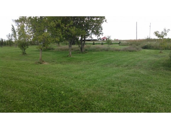 Hwy F #2, New London, WI 54922-9714