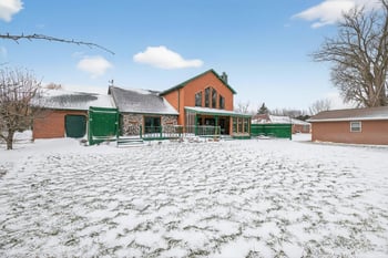 6764 Lee Harbor Ln, Oshkosh, WI 54902-9106