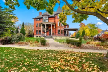 902 Madison St, Green Bay, WI 54301-3613