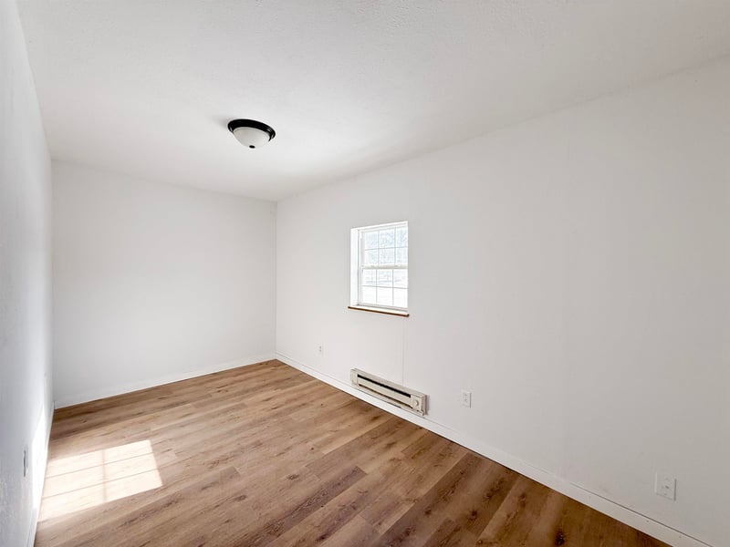 313 Center St, Shawano, WI 54166-2411