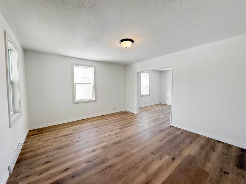 313 Center St, Shawano, WI 54166-2411