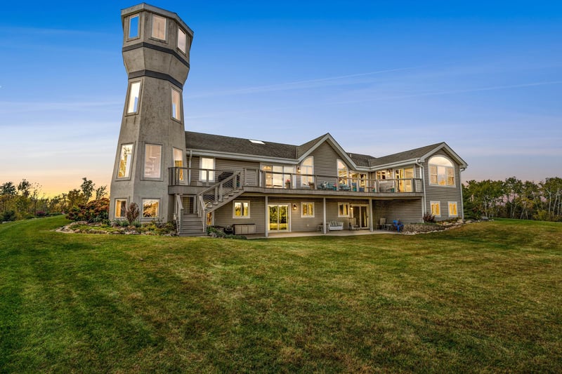 7207 Fairview Rd, Denmark, WI 54208