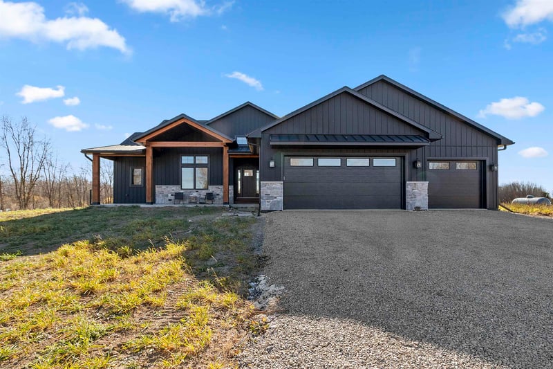 3701 Delcore Rd, Oconto, WI 54153