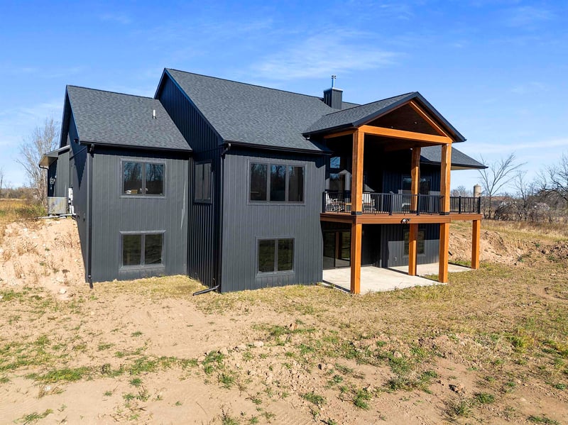 3701 Delcore Rd, Oconto, WI 54153