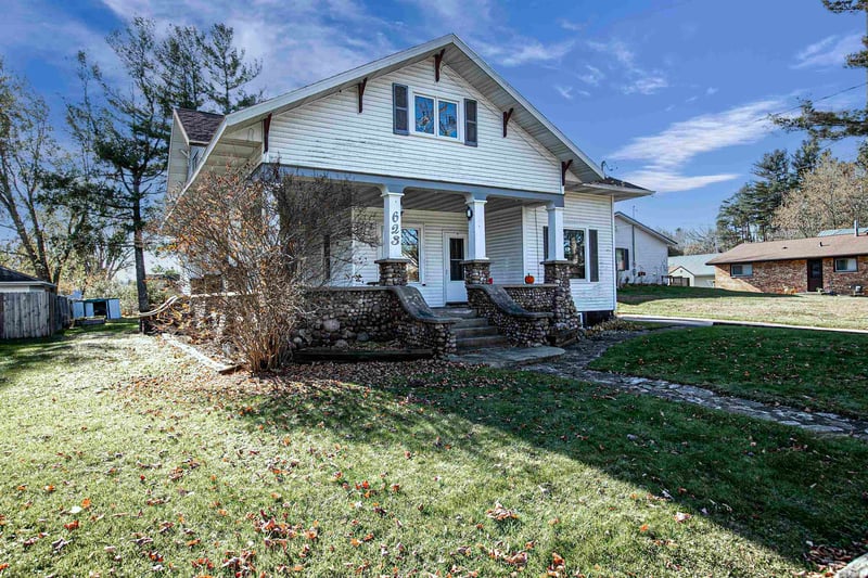623 Cedar St, Tigerton, WI 54486