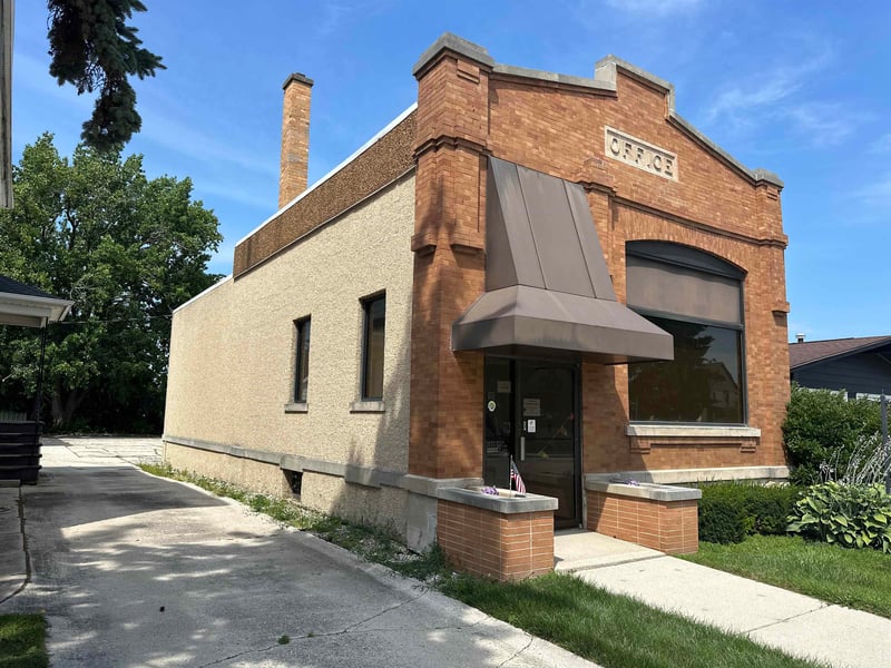1828 Wisconsin Ave, New Holstein, WI 53061