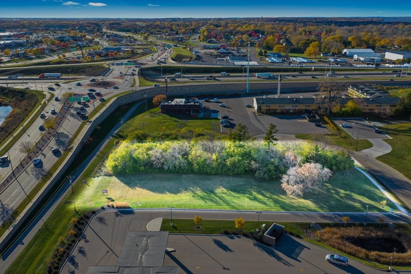 1875 Rath Ln, Oshkosh, WI 54902-2658