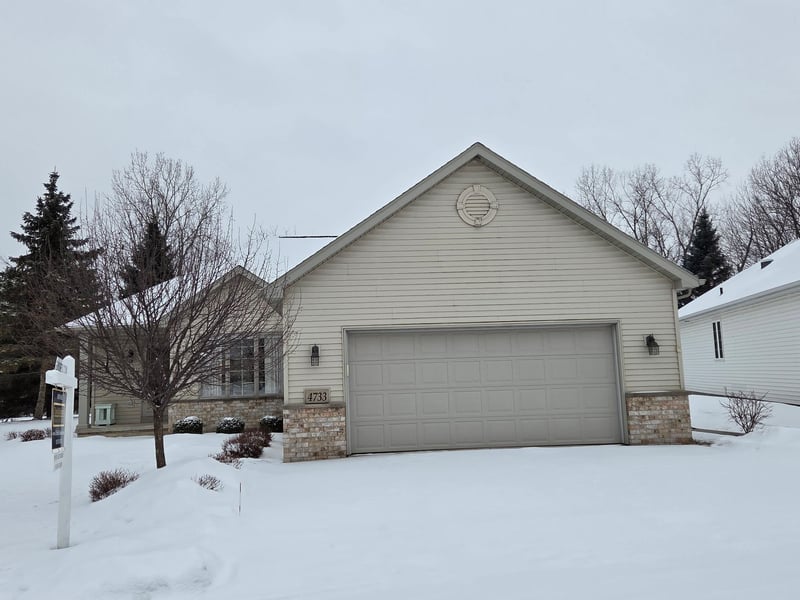 4733 Westbrook Ct, Appleton, WI 54913