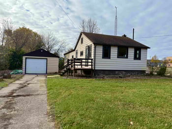 17 Linwood Ave, Oshkosh, WI 54901