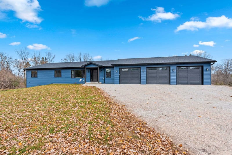 W9566 County Rd Jj, Hortonville, WI 54944