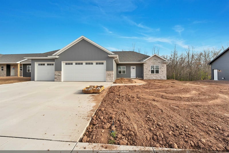 2578 Stellita Cir, De Pere, WI 54115