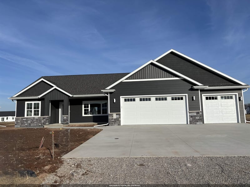 N9262 Anton St, Appleton, WI 54915