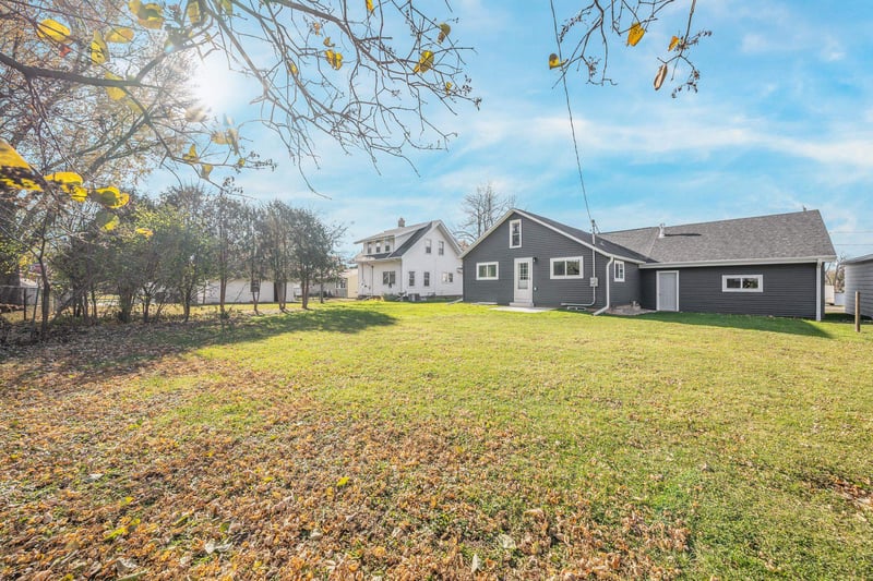 303 1st Ave, Winneconne, WI 54986-0303