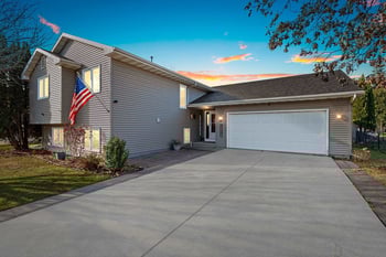 3481 Eichstadt Rd, Oshkosh, WI 54901