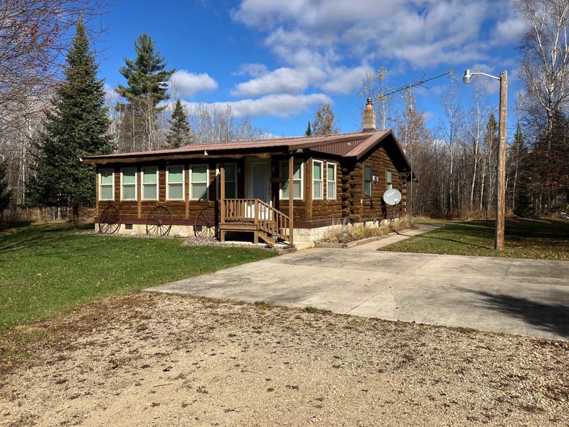 9162 Keith Siding Rd, Crandon, WI 54520