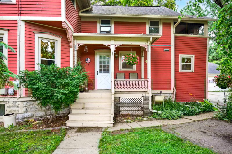 1145 Elmwood Ave, Oshkosh, WI 54901-3521