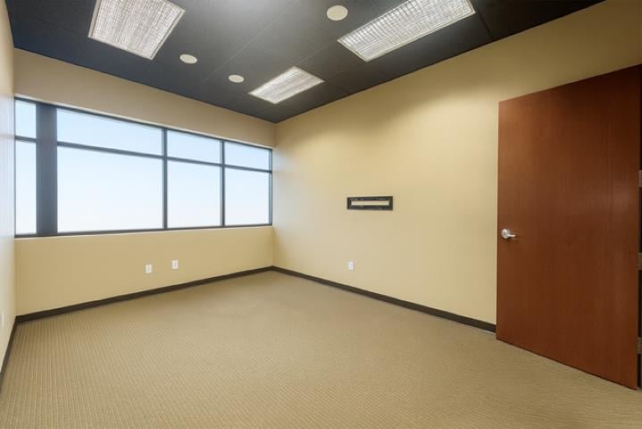 2631 Packerland Dr #105, Green Bay, WI 54313