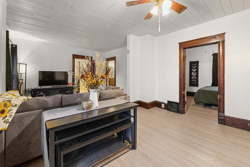 120 Bowen St, Oshkosh, WI 54901