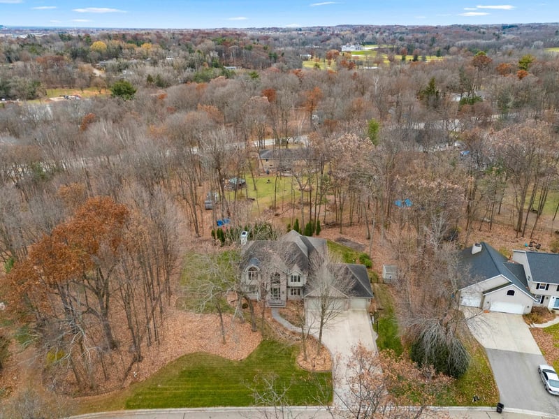 1789 Maidstone Cir, Green Bay, WI 54313-7388