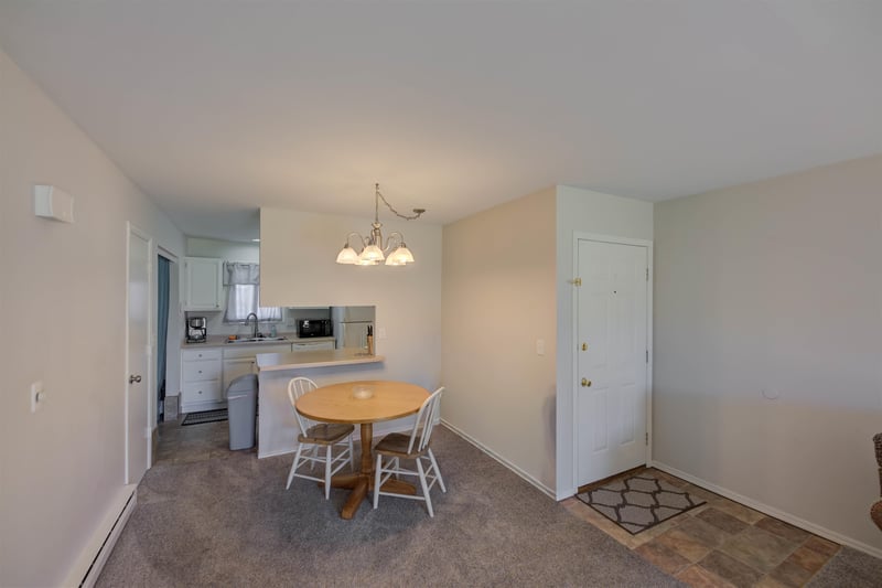 1757 Maricopa Dr #A, Oshkosh, WI 54904-6703