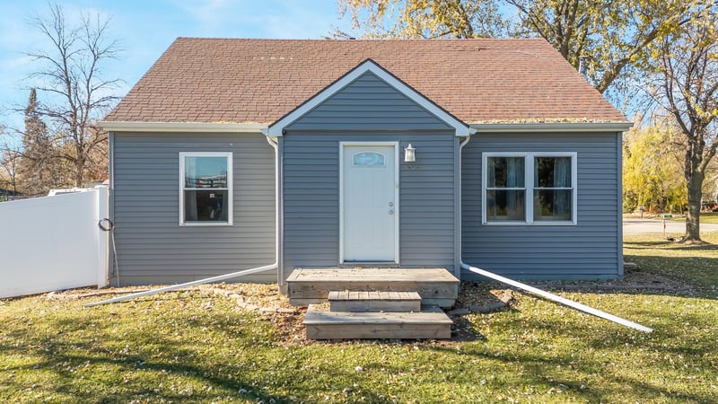 1338 Racine Rd, Menasha, WI 54952