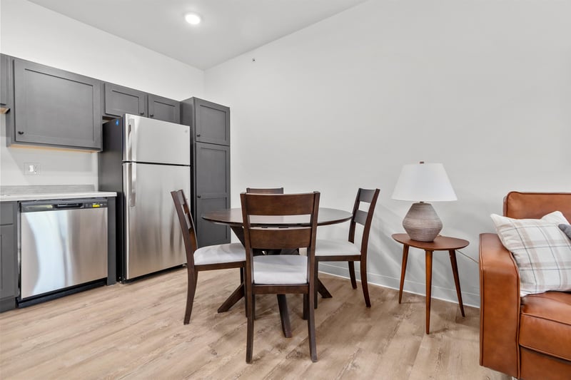 1360 American Dr #5, Neenah, WI 54956