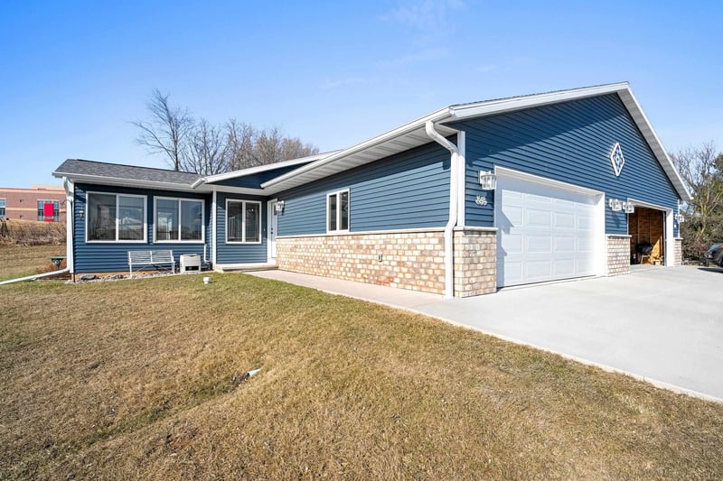 1625 Timber Trl, Shawano, WI 54166-0000
