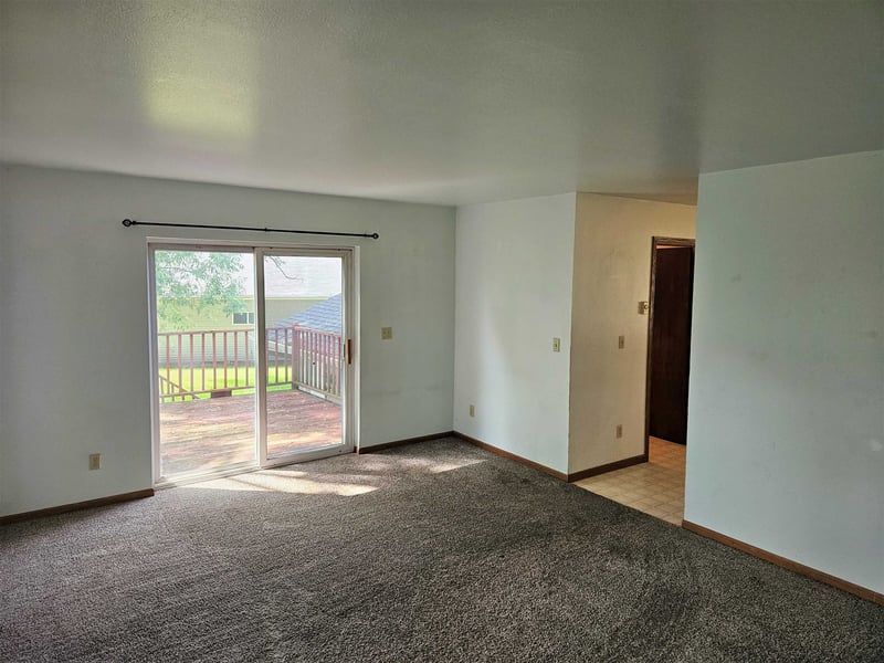 336 Wintergreen Dr, Omro, WI 54963