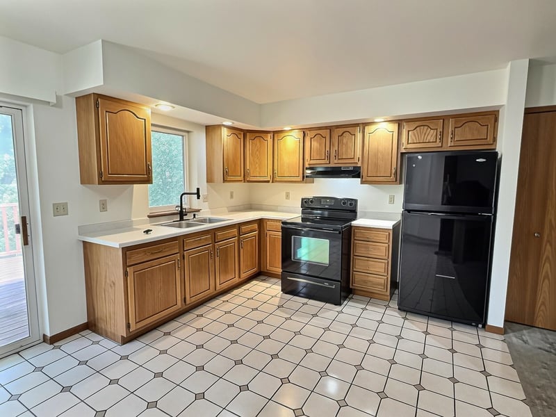 336 Wintergreen Dr, Omro, WI 54963