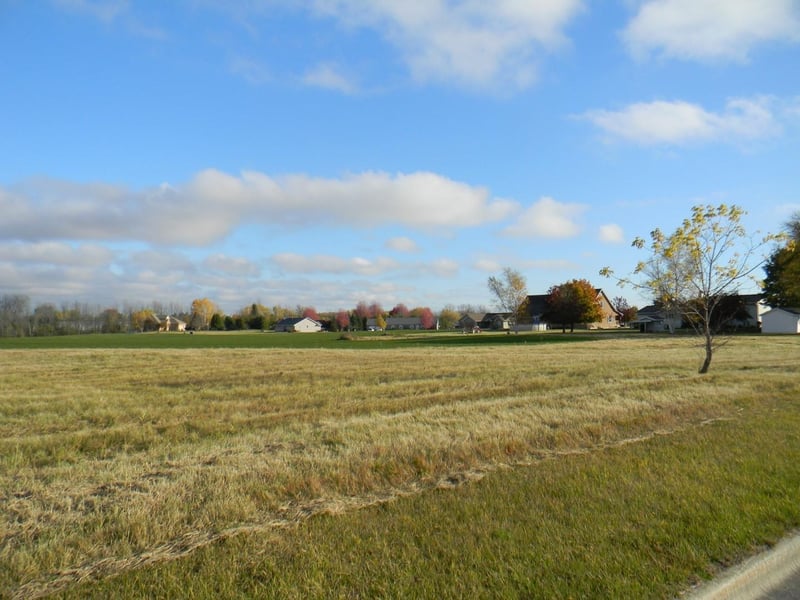 Navarino St #3, Algoma, WI 54201