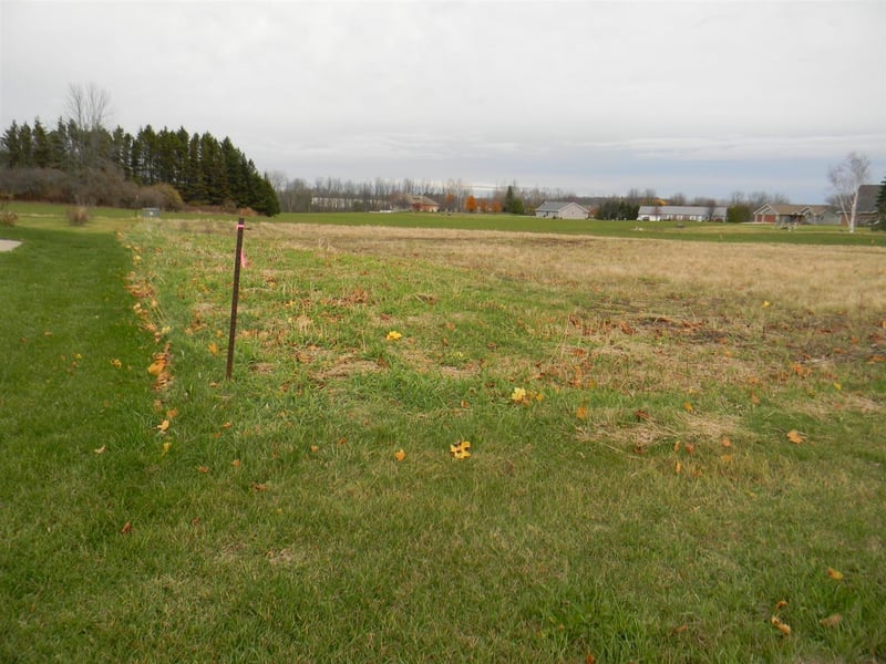 Navarino St #4, Algoma, WI 54201