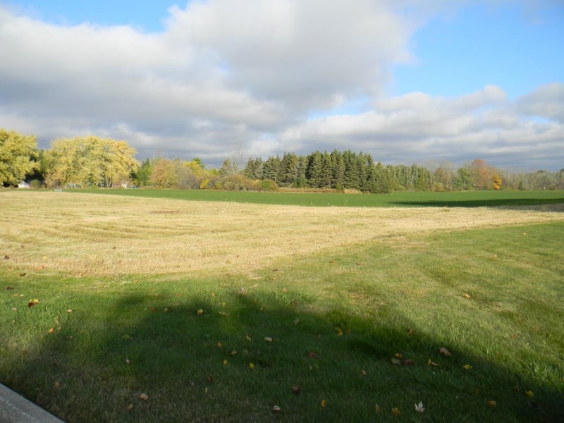 Navarino St #4, Algoma, WI 54201