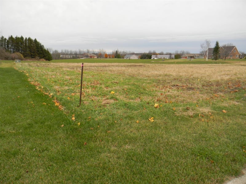 Navarino St #4, Algoma, WI 54201