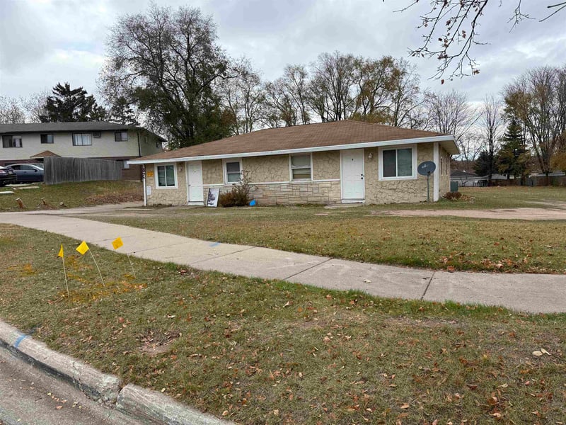 2075 Imperial Ln, Green Bay, WI 54302