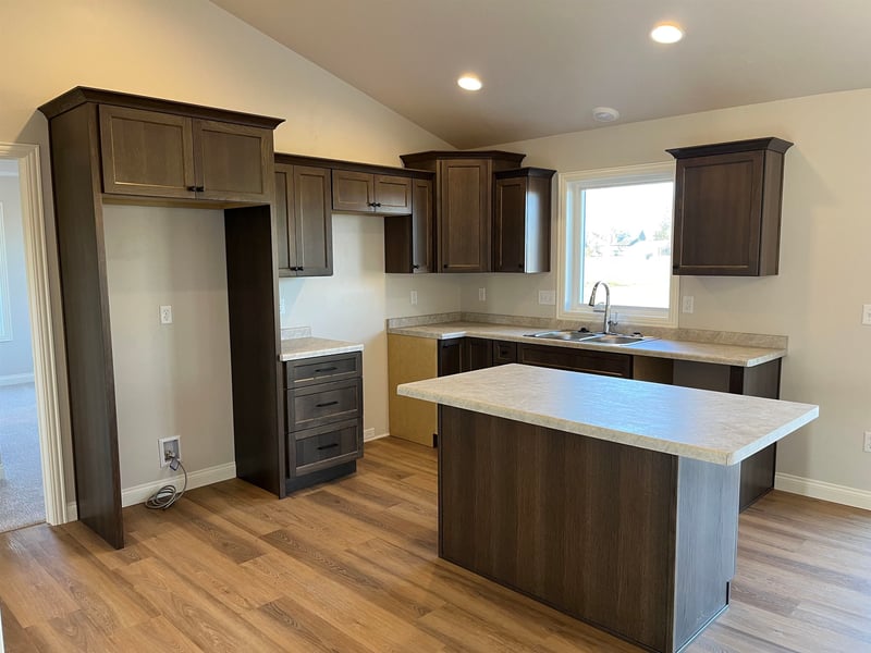 1515 Caroline Dr, New London, WI 54961-7319