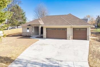 475 Earnhardt Ct, Green Bay, WI 54311