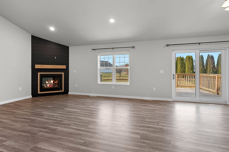 843 Red Hawk Dr, Pulaski, WI 54162-9447