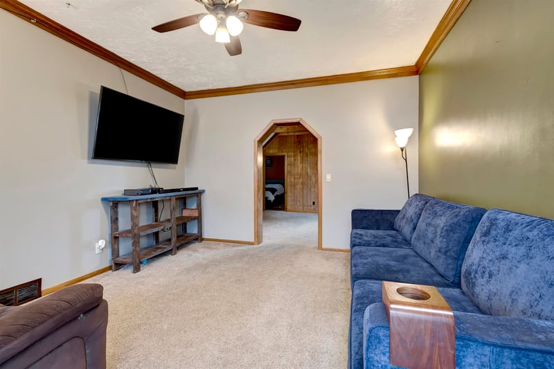 204 8th St, Kaukauna, WI 54130-2508