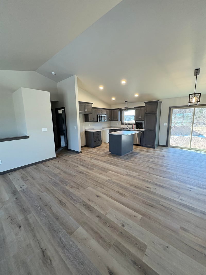 1703 Betty Jean Ln, Green Bay, WI 54313