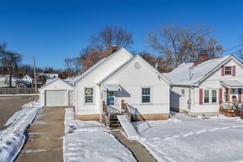 1202 12th Ave, Green Bay, WI 54304-2647