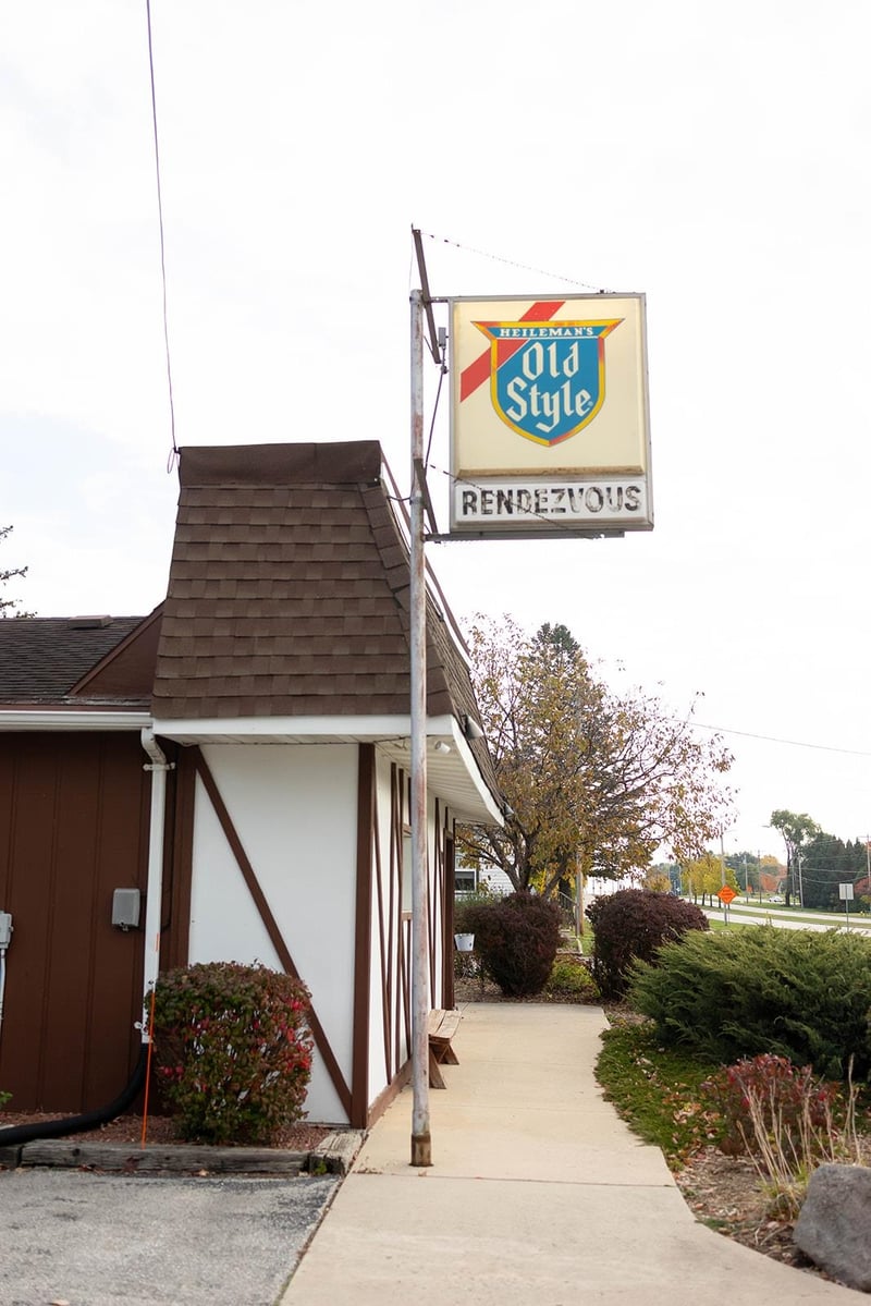 2928 Mason St, Green Bay, WI 54313-5012