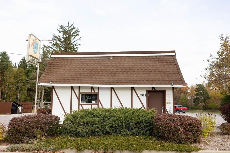 2928 Mason St, Green Bay, WI 54313-5012