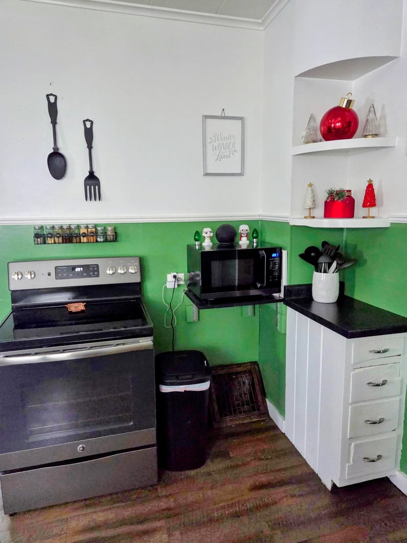 533 10th Ave, Oshkosh, WI 54902-6407