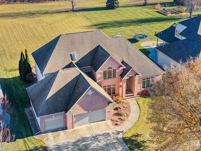 658 Black Earth Dr, De Pere, WI 54115-4161