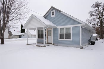 403 6th Ave, Oshkosh, WI 54902