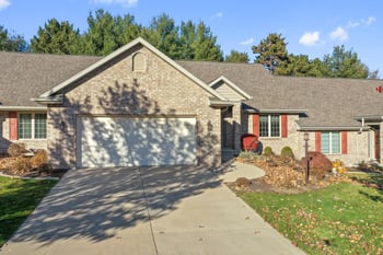 2690 Woodfield Ct, Green Bay, WI 54313-9567