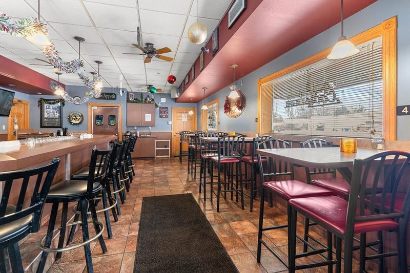 2932 Fond Du Lac Rd, Oshkosh, WI 54902-7227