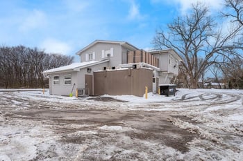 2932 Fond Du Lac Rd, Oshkosh, WI 54902-7227